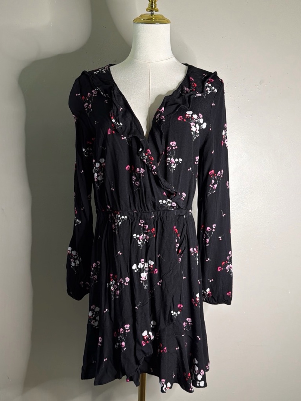 Express Black Floral Ruffle V-Neck Long Sleeve Mini Dress